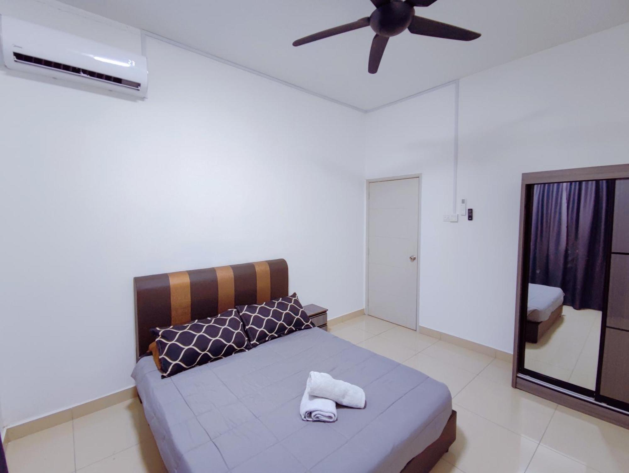 Spacious Family House At Desaru Harmonia 2 ภายนอก รูปภาพ